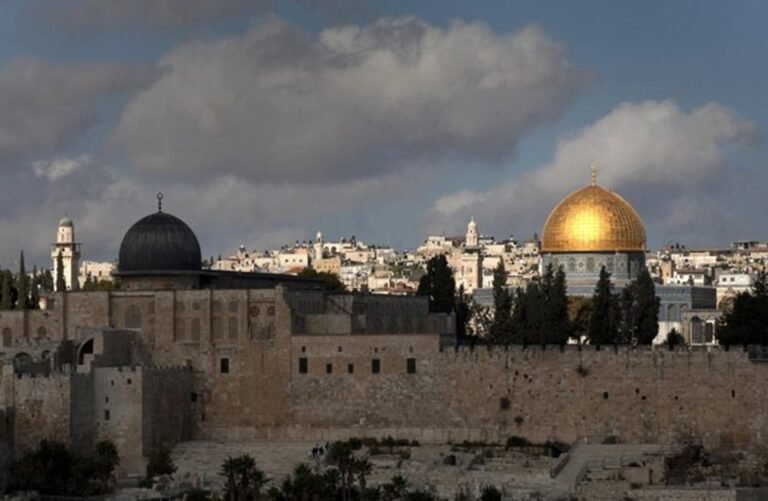 تثبيت المسلمين فيما يجري في فلسطين